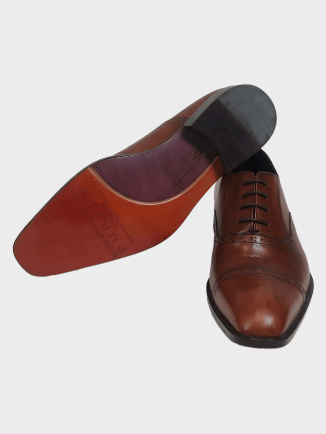 Brogue brown shoe